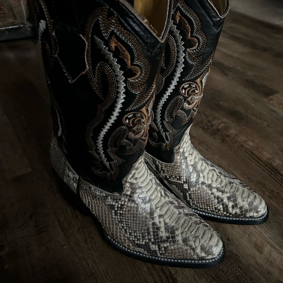 Cowboy Boots - Picture 3 of 3